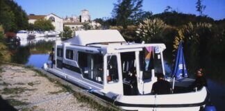 Mit dem Hausboot auf dem Canal du Midi (Südfrankreich)