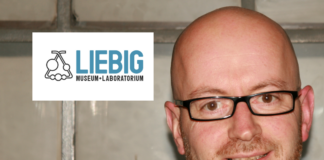 Führung im Liebig-Museum am 30. Oktober 2021 Bernd Commerscheidt ist Akademischer Rat an der Professur für Analytische Chemie an der Justus-Liebig-Universität Gießen und seit über zehn Jahren im Ehrenamt als Kurator des Liebig-Museums tätig.