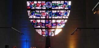 Spektakuläres Farbenspiel: räumliche Tiefe