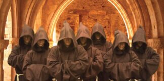 Gregorian Voices “Gregorianik meets Pop” in Kulturkirche am 10.4.22 um 15:30 Uhr Gregorian Voices am 10. April 2022 um 15:30 Uhr in der Kulturkirche St. Thomas Morus