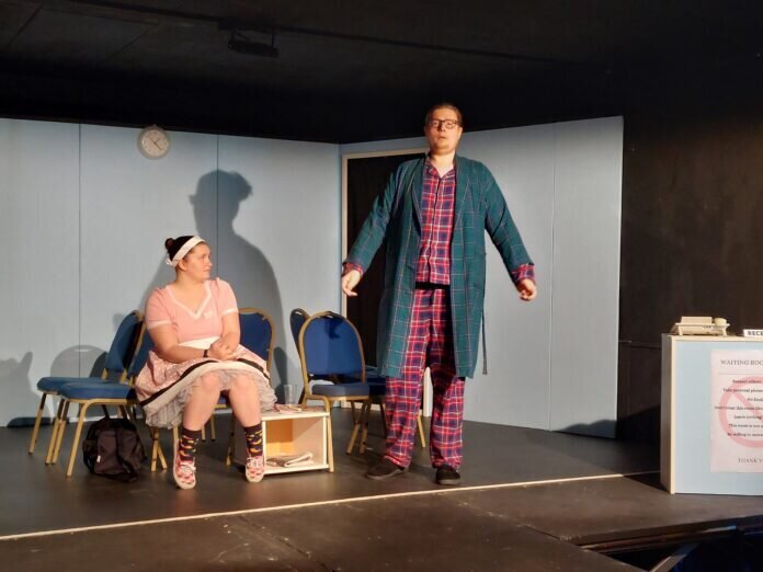 The Waiting Room Scene Photo: Lothar Silbe