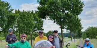 Zwölf auf einen Streich Gruppe von acht Aktiven kurz vor Nonnenroth, auf dem 42 km Weg rund um Hungen