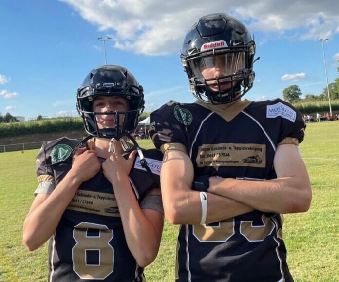 Einladung zum Tryout zur "Hessen Pride": Quarterback Clemens Hospes (li.) und Wide Receiver Simon Carl