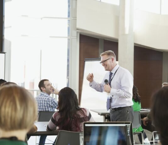 Häufig ist der erste Eindruck entscheidend – Workshop zum Thema Verkaufsrhetorik
