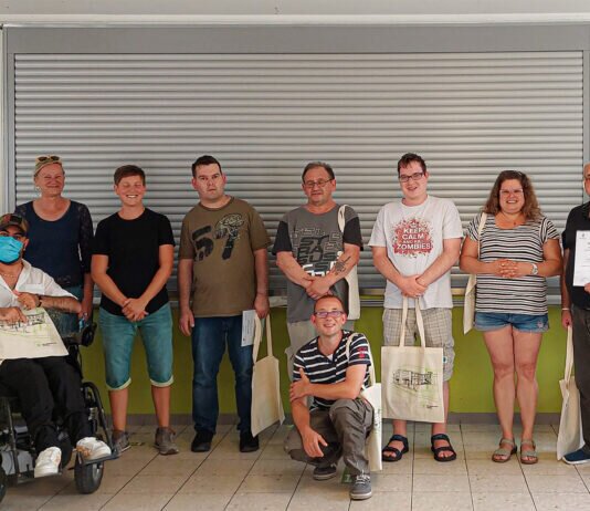 Zertifikate für 16 Teilnehmer*innen des Lebenshilfe-Berufsbildungsbereichs