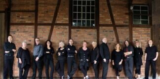 Musik und Poesie mit der Lauterbacher A Capella Formation “Jazz hat’s” am 30.7.22 um 19:30 Uhr in der Kulturkirche St. Thomas Morus Musik und Poesie mit den Lauterbacher "Jazz hat's" am 30.7.22 um 19:30 Uhr in der Kulturkirche