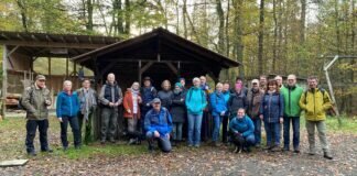 NABU/VNULL-Langd wandert durch den Naturwald Langd nach Gonterskirchen