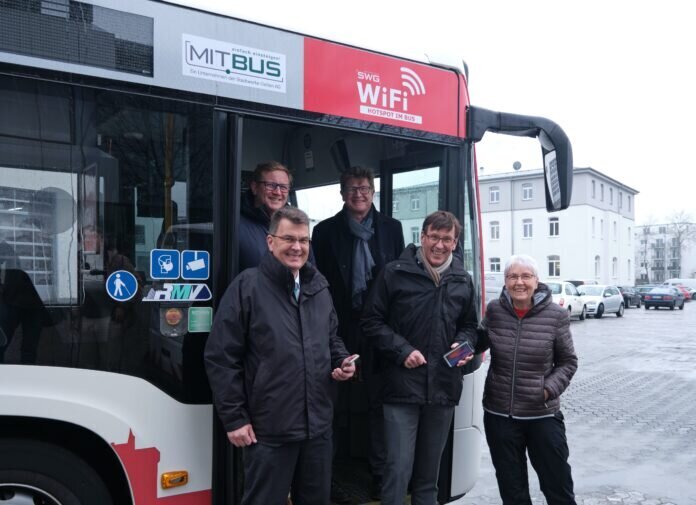 2022-12-19 Pressebild_WLAN in den Bussen