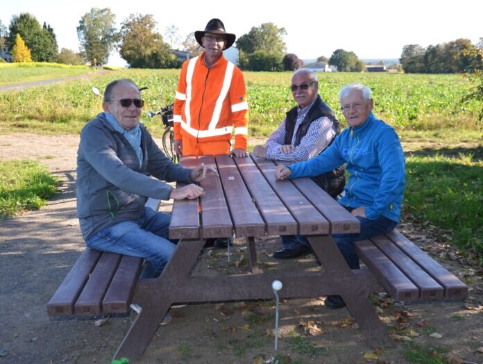 Tisch - Bank - Kombination DSC_0131