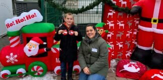 FYNN verkauft sein Spielzeug für die Tiere