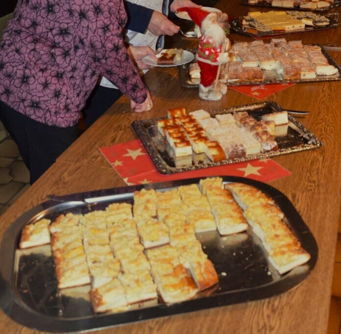 K1600_DSC_0783 (2)Kuchenbuffet