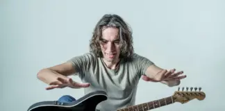 Samstag, 20.01.2024, 20:00 Uhr Gitarrenkonzert mit Max Jeschek in der Vitos-Kapelle Gießen