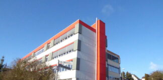 Neue Schließfachsysteme im Biebertaler Schule wecken Interesse