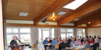 Mundart, Musik und Kreppeln kamen gut an