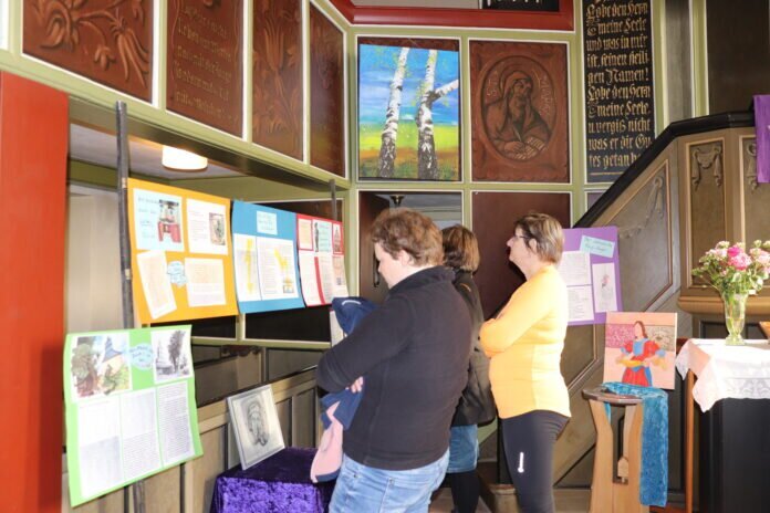 20240310-P0030001-Ausstellung Kirche Weickartshain (17)