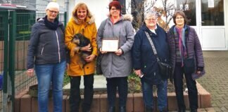 Strickdamen spenden 300,- Euro