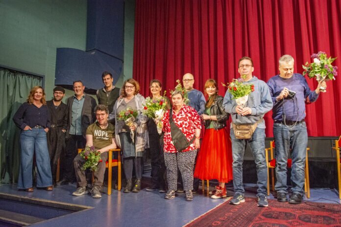 teampremiere_zeppelin oben rechts(1)