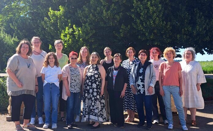 Teil der Gesangsschülerinnen beim internen Vorsingen am 9.6.24