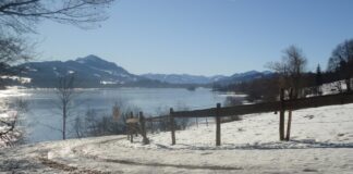 Winterwanderung um den Rottachsee im Allgäu