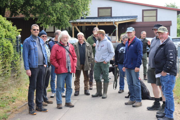20250529-L0090006-Grenzgang der Jagdgenossenschaft in Klein-Eichen