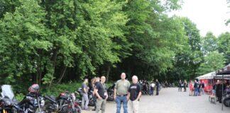 Nahezu 200 Yahama-Biker weilten in Grünberg
