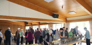 Senioren genossen das Mittagsbuffet