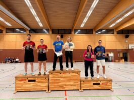 Bis Nachts um zwei flogen Federbälle durch Hungen