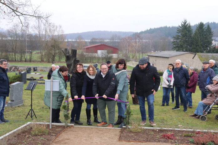 20251217-P0030001-Einweihung Memoriamgarten Lumda (14)