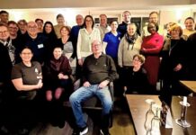 Fröhliches Lachen und ein Hauch von Weihnachtszauber