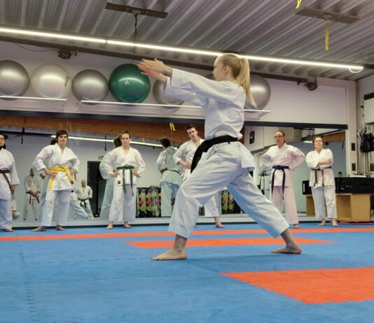 Karatelehrgang mit Vize-Weltmeisterin Melissa Rathmann beim Karate Gießen e. V.