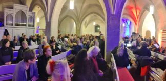 Alis Canticum singt „Gloria Universalis“