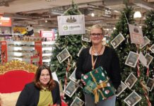 Charity-Wald bei Galeria Gießen erfolgreich beendet: Geschenke für Lebenshilfe-Kitas