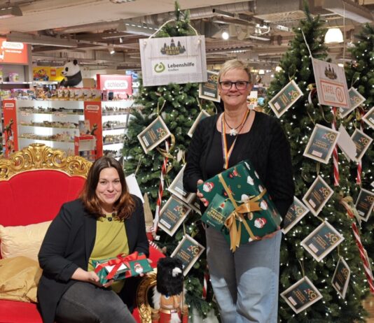 Charity-Wald bei Galeria Gießen erfolgreich beendet: Geschenke für Lebenshilfe-Kitas