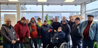 Sanitätshaus medrob spendet Rollstuhl an CasaVivo