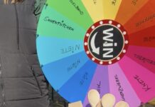 Bürgerdialog / Info-Stand vor dem REWE-Supermarkt