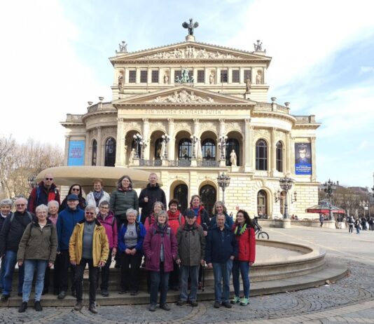 Pilgern auf den Wegen eines Pfarrers im Laufe von 60 Jahren