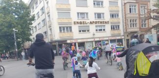 Kidical Mass: eine bunte und laute Fahrraddemo für Verkehrssicherheit für Kinder