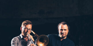 →→ Samstag, 25.04.2026, 20:00 Uhr „Mehr als Wir“ – Matthias Ehrig und Andreas Uhlmann in der Vitos-Kapelle