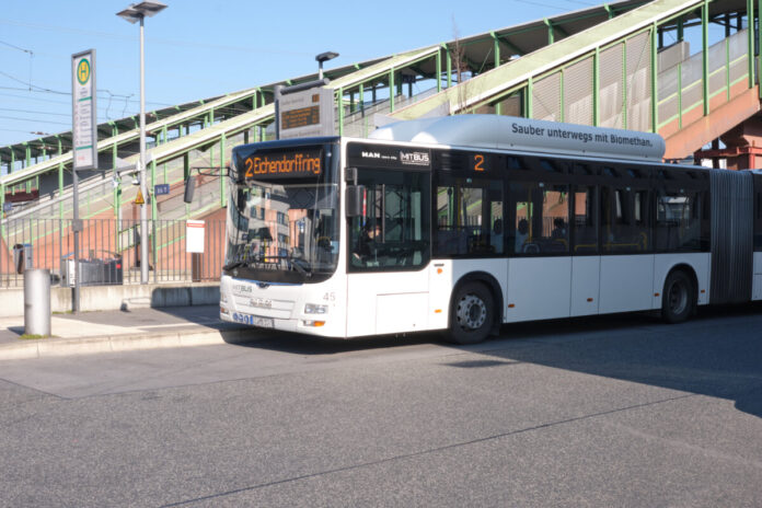 2025-03-07 Busse_Bahnhof (10)