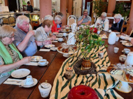 Seniorenausflug zum Herbarium – Kunst-Kaffee Hofgut Utphe.