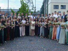 Ein Sommerabend zum Feiern: Abitur an Francke-Schule
