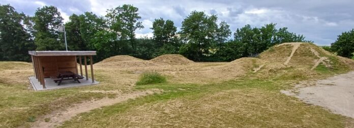 BMX-Bahn mit Schutzhütte 20260614_174518