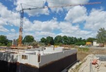 Neubau Mensa und Turnhalle Regenbogenschule Holzheim: “Baufortschritt ist sichtbar”