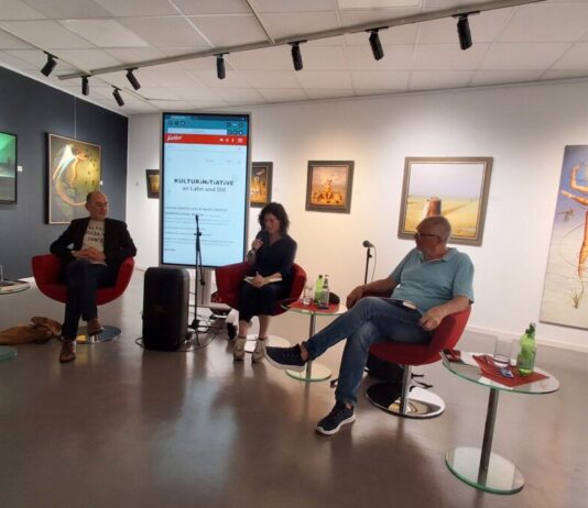„Die Spielerin“ von Isabelle Lehn und „Germafia“ von Sandro Mattioli: Fiktionale und journalistische Literatur stellen mafiose Strukturen in Deutschland dar – Eine erfolgreiche Doppellesung im Rahmen des Kultursommer Mittelhessen