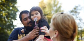 Einfach vorbeikommen, spielen und andere Familien kennenlernen