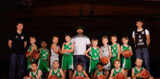 Neue Trikots für Lindens U10 Basketballteam