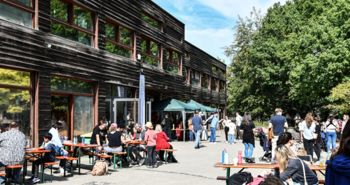 01-Schulhof(1)
