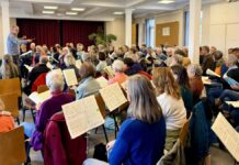 Zwei Kantoreien, ein großes Werk: Gemeinsame Probe für Brahms-Requiem